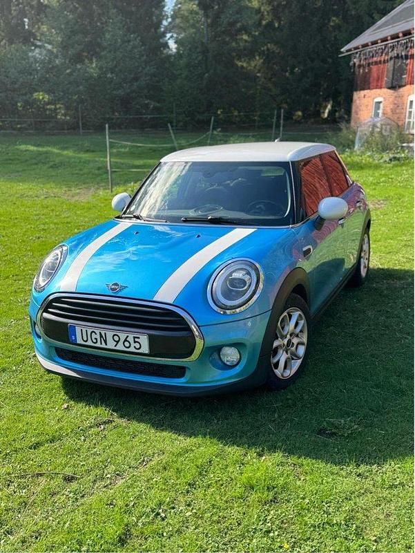 Blå Begagnad 2019 Mini Cooper Pepper Halvkombi | 159 000 kr (Lite dyr) - Bild 1/4