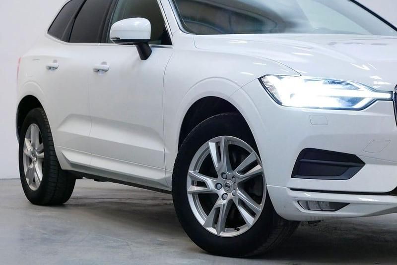 Begagnad Volvo XC60 Momentum 191 HK (140 kW) 2018 Vit SUV