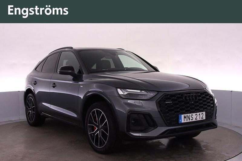 Grå Begagnad 2023 Audi Q5 Sportback Competition SUV | 519 000 kr - Bild 1/4