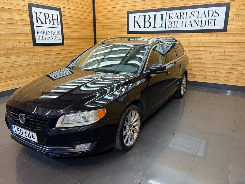 Begagnad Volvo V70 Momentum 163 HK (119 kW) 2011 Svart Kombi