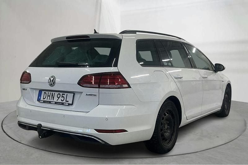 Begagnad VW Golf VII 130 HK (95 kW) 2020 Vit