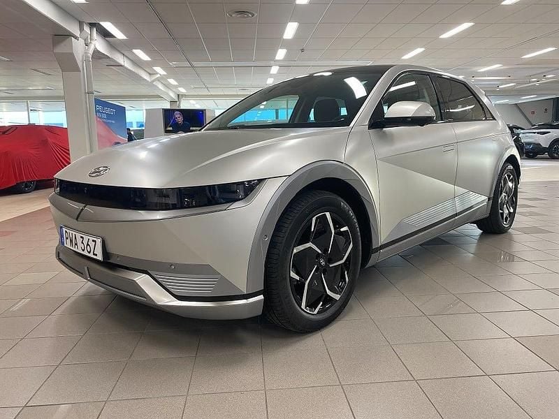 Begagnad Hyundai Ioniq 5 Advanced 167 kW (228 HK) 2023 Grå SUV