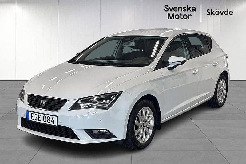 Vit Begagnad 2014 Seat Leon Style Halvkombi | 115 200 kr (Marknadspris) - Bild 1/4