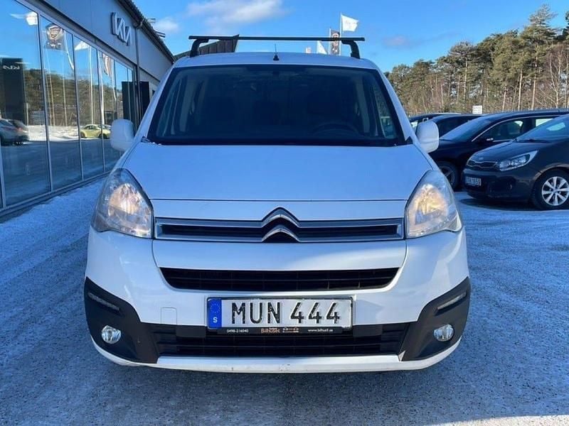 Begagnad Citroën Berlingo 99 HK (72 kW) 2017 Vit Minibuss