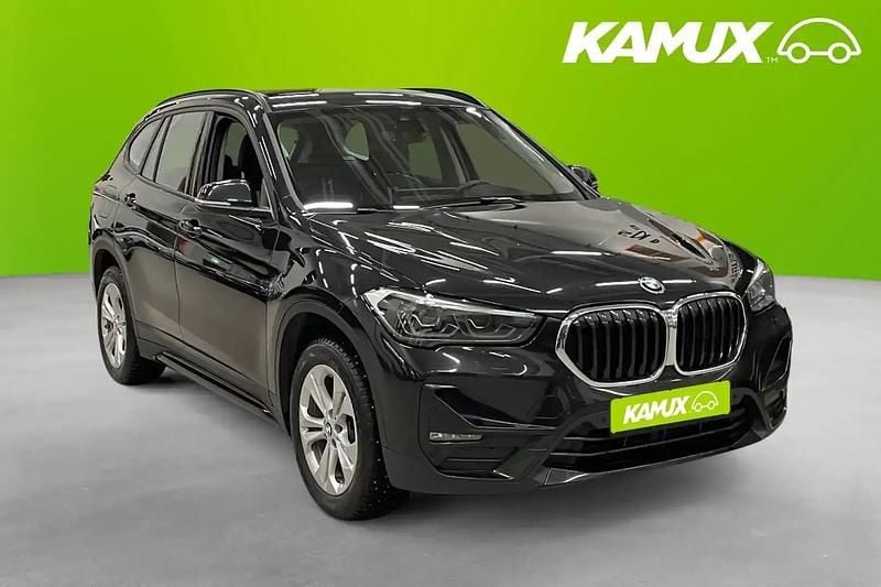 Svart Begagnad 2021 BMW X1 Sport Line SUV | 224 700 kr (Bra pris) - Bild 1/4