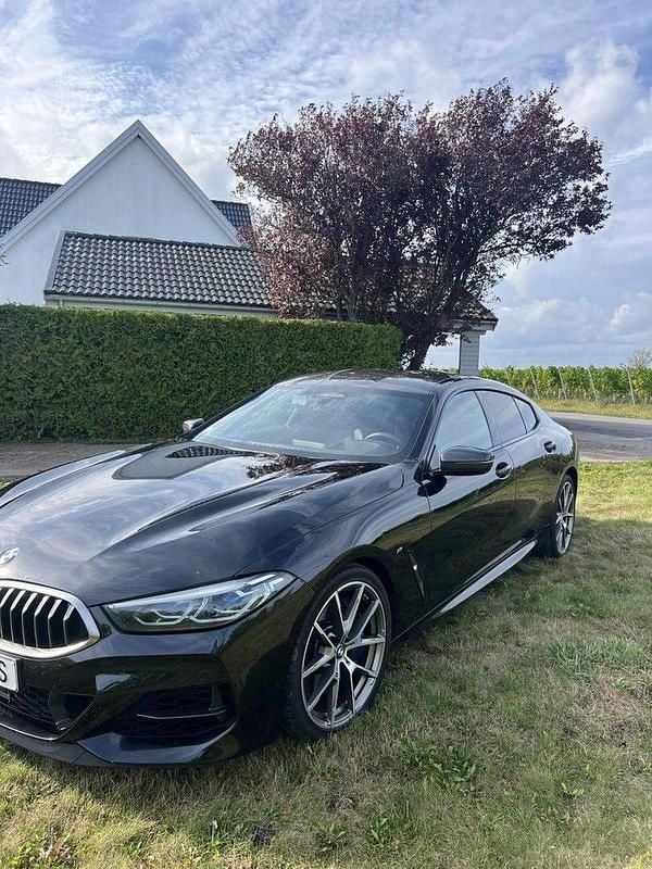 Svart Begagnad 2020 BMW M850 Sportkupé | 699 000 kr (Superpris) - Bild 1/4