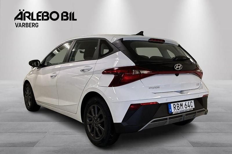 Ny Hyundai i20 Essential 84 HK (61 kW) 2025 Vit Halvkombi