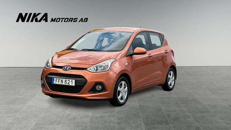 Orange Begagnad 2014 Hyundai i10 Halvkombi | 64 900 kr (Marknadspris) - Bild 1/4