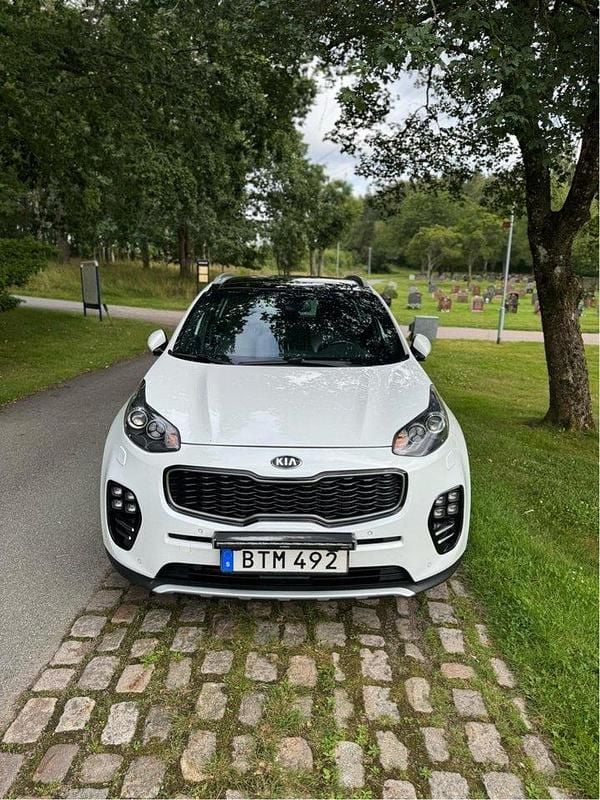 Vit Begagnad 2016 Kia Sportage GT-Line SUV | 179 000 kr (Marknadspris) - Bild 1/4