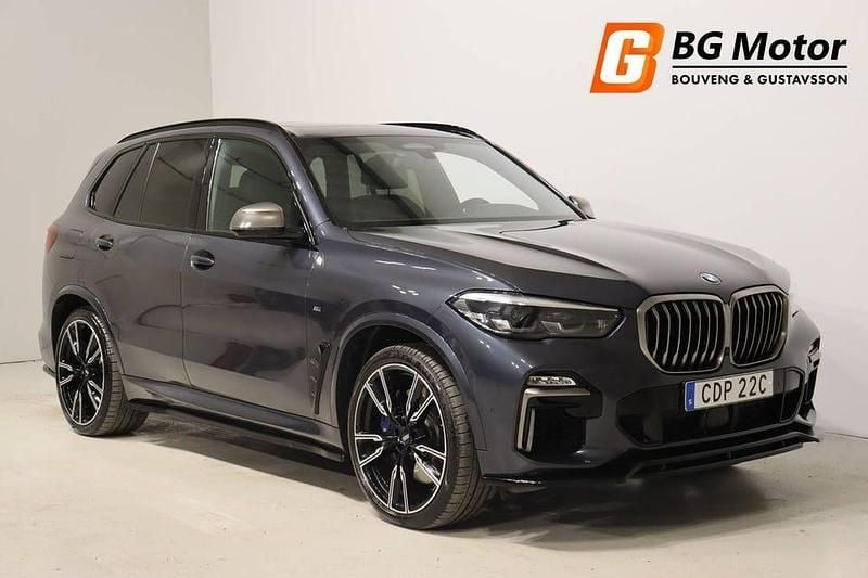 Grå Begagnad 2020 BMW X5 SUV | 679 900 kr (Superpris) - Bild 1/4