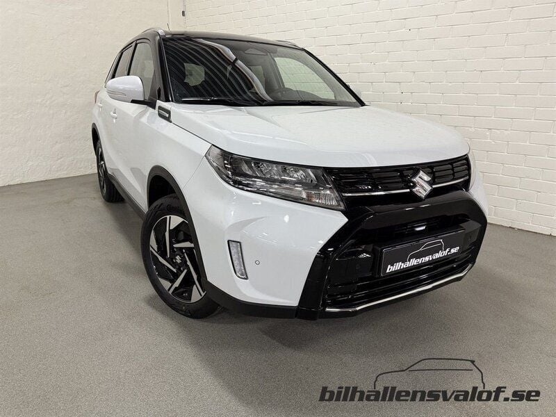 Grå Begagnad 2024 Suzuki Vitara SUV | 334 900 kr (Lite dyr) - Bild 1/4