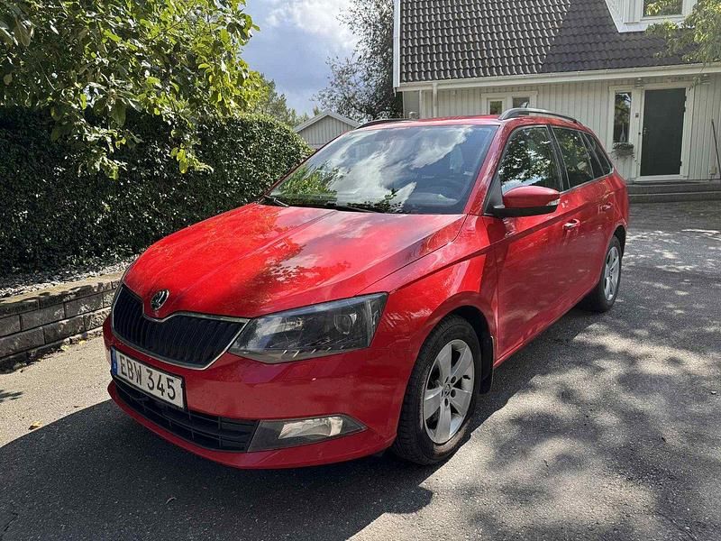 Röd Begagnad 2015 Skoda Fabia Elegance Kombi | 57 000 kr (Bra pris) - Bild 1/4