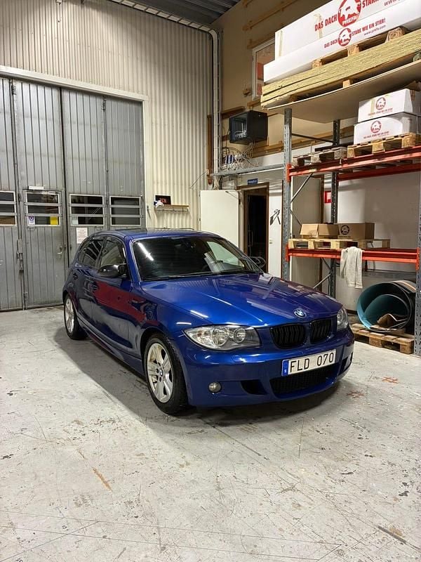 Begagnad 2007 BMW 120 Halvkombi | 79 000 kr (Lite dyr) - Bild 1/4