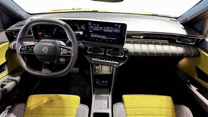 Ny Renault R5 Iconic 110 kW (150 HK) 2025 Vit Halvkombi