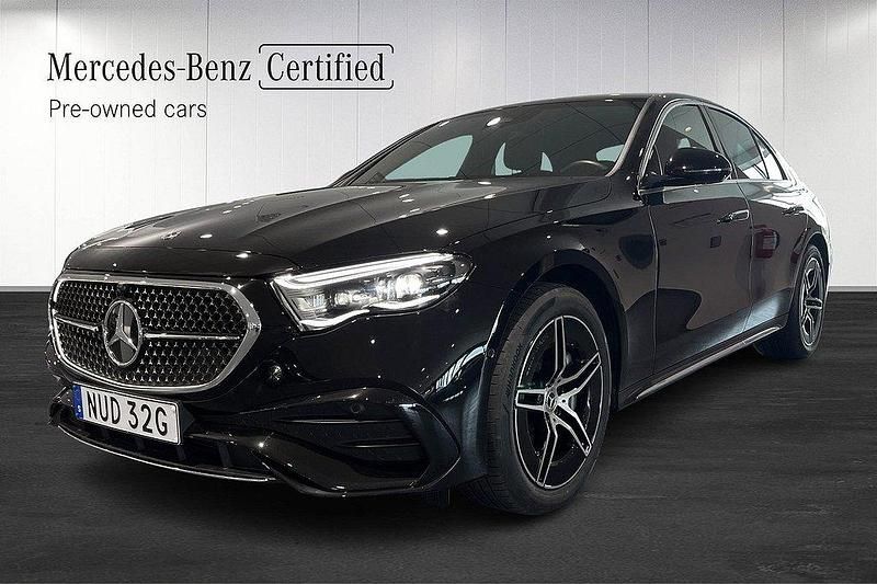 Svart Begagnad 2024 Mercedes E300 AMG Line Premium Sedan | 628 900 kr (Marknadspris) - Bild 1/4