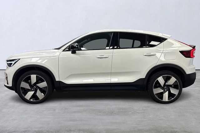 Begagnad Volvo C40 Core 172 kW (234 HK) 2022 Vit SUV
