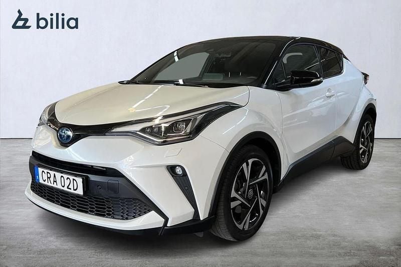 Vit Begagnad 2022 Toyota C-HR Edition SUV | 269 900 kr (Marknadspris) - Bild 1/3