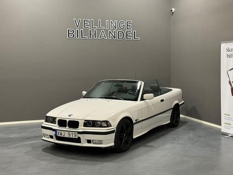 Vit Begagnad 1995 BMW 320 Cab | 74 900 kr - Bild 1/4