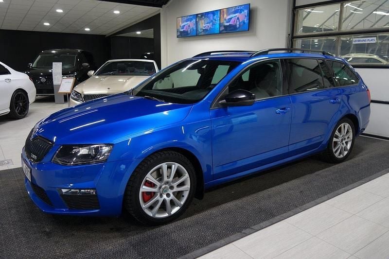 Blå Begagnad 2014 Skoda Octavia RS Kombi | 129 000 kr (Marknadspris) - Bild 1/4
