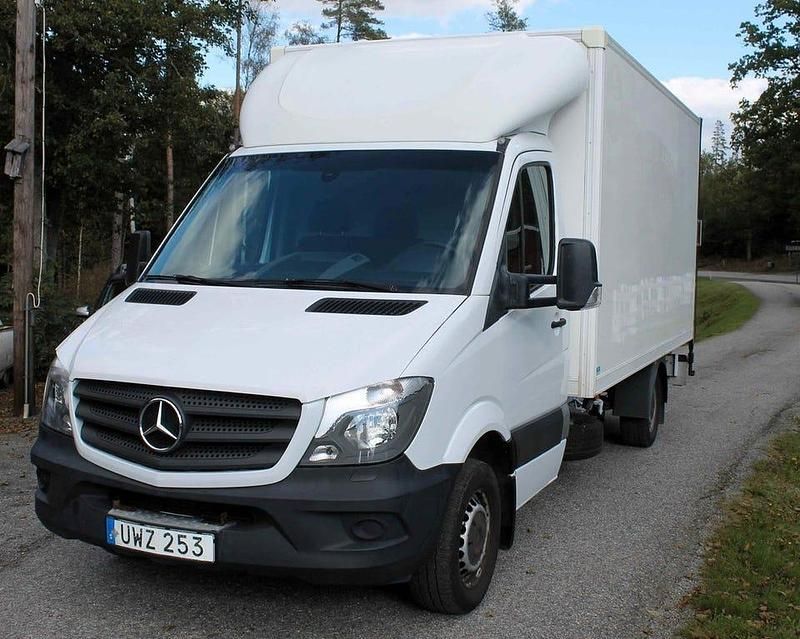 Vit Begagnad 2018 Mercedes Sprinter Van | 137 500 kr (Dyr) - Bild 1/3