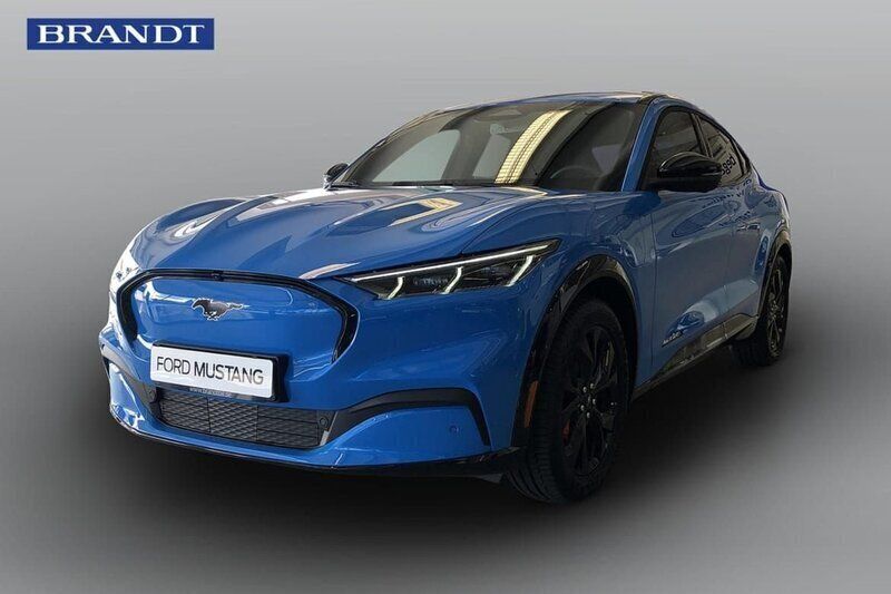 Blå Begagnad 2023 Ford Mustang Mach-E SUV | 643 600 kr - Bild 1/4