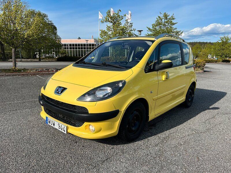 Gul Begagnad 2005 Peugeot 1007 Sport Halvkombi | 33 600 kr - Bild 1/4