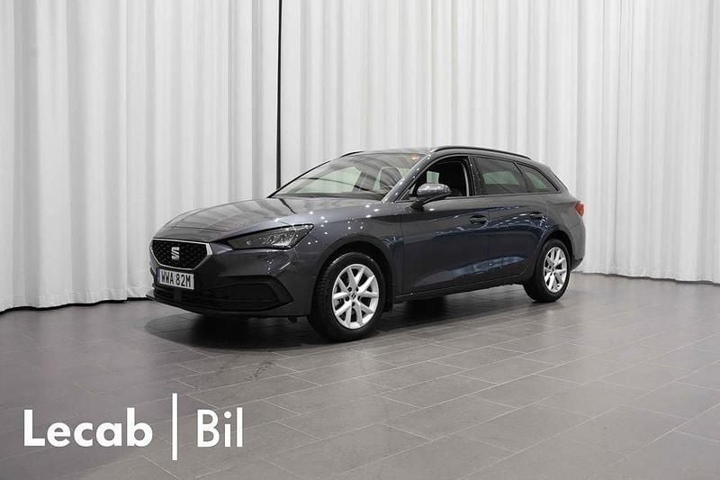 Grå (magnetic tech metallic) Begagnad 2024 Seat Leon Kombi | 224 500 kr (Marknadspris) - Bild 1/4