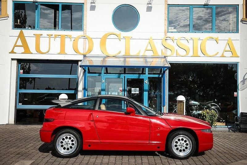 Begagnad Alfa Romeo SZ/RZ 210 HK (154 kW) 1991 Röd Sportkupé