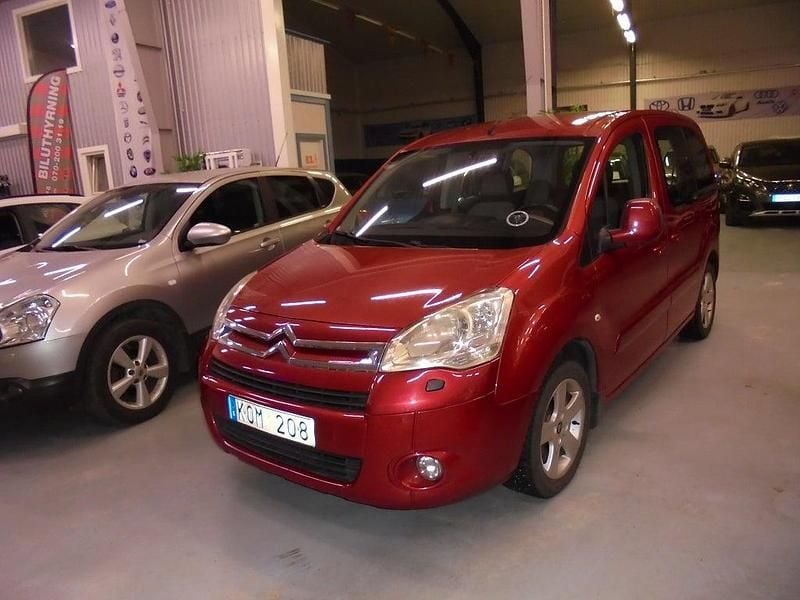 Röd Begagnad 2009 Citroën Berlingo Minibuss | 55 000 kr (Marknadspris) - Bild 1/4