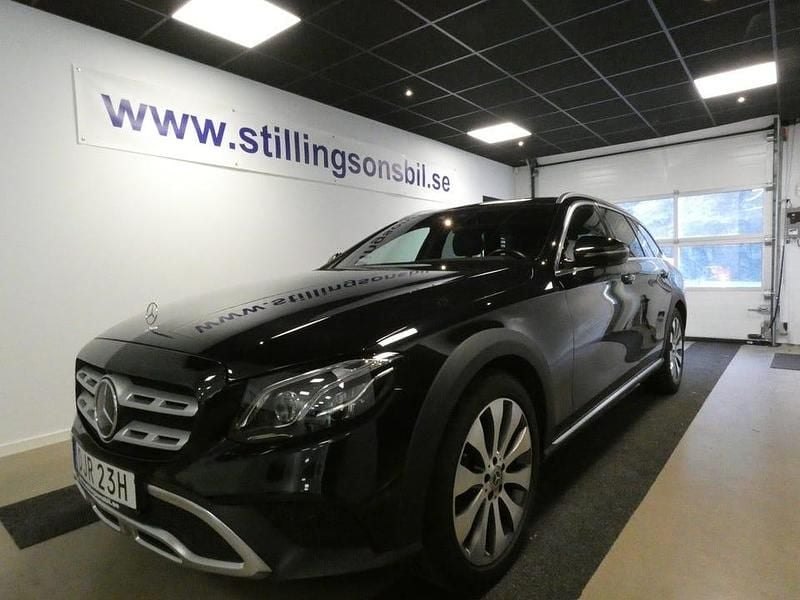 Begagnad Mercedes E220 All-Terrain Avantgarde 194 HK (142 kW) 2019 Svart Kombi