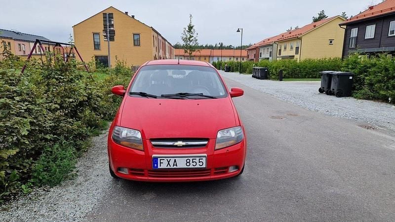 Röd Begagnad 2007 Chevrolet Kalos Halvkombi | 10 000 kr (Superpris) - Bild 1/4