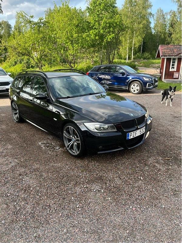 Svart Begagnad 2008 BMW 325 Comfort Edition Kombi | 68 000 kr (Lite dyr) - Bild 1/4