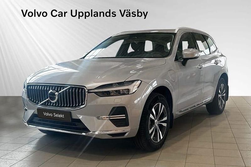 Silver Begagnad 2025 Volvo XC60 Core SUV | 519 900 kr (Marknadspris) - Bild 1/3