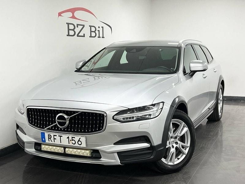 Silver Begagnad 2019 Volvo V90 CC Momentum Kombi | 204 900 kr (Bra pris) - Bild 1/4