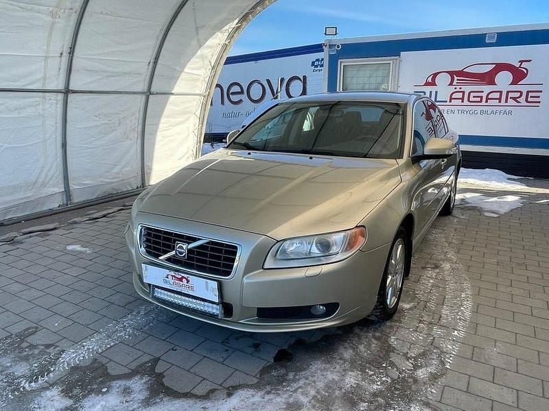 Begagnad Volvo S80 Momentum 200 HK (147 kW) 2007 Ljusgrön Sedan