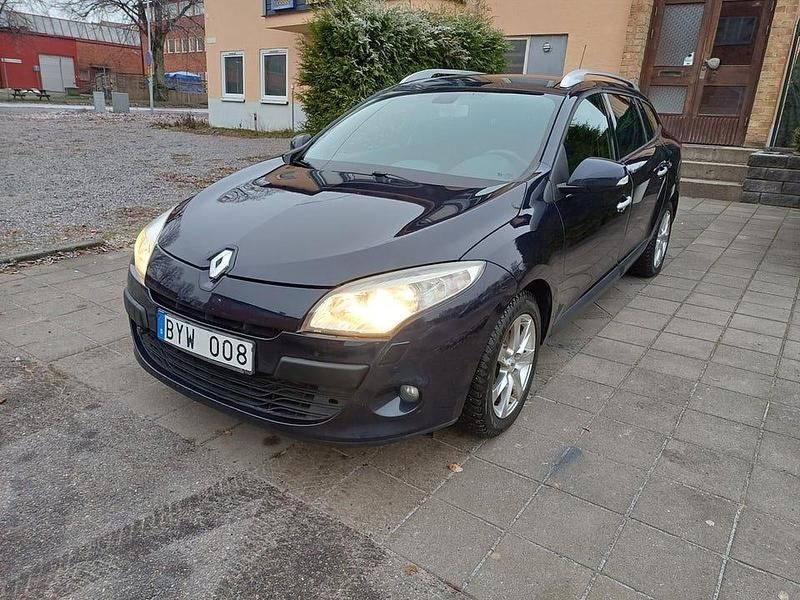 Blå Begagnad 2011 Renault Mégane GrandTour Kombi | 24 900 kr (Marknadspris) - Bild 1/4