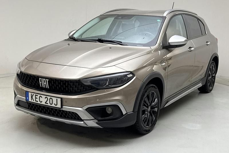 Brun Begagnad 2021 Fiat Tipo | 110 000 kr (Bra pris) - Bild 1/4