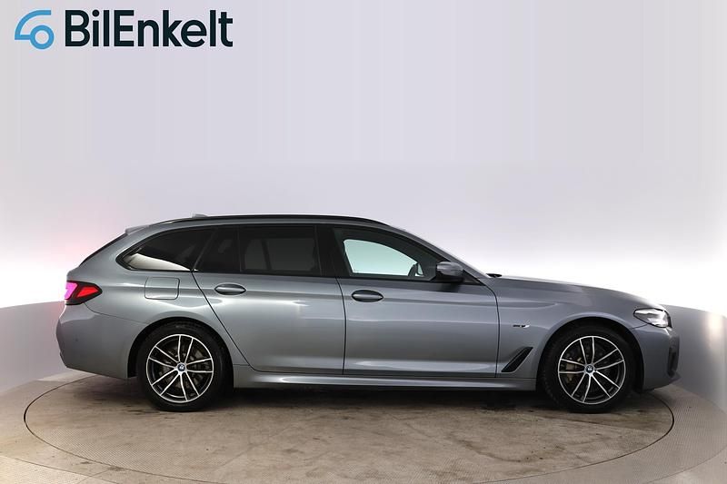 Begagnad BMW 530e M Sport 184 HK (135 kW) 2022 Blå Kombi