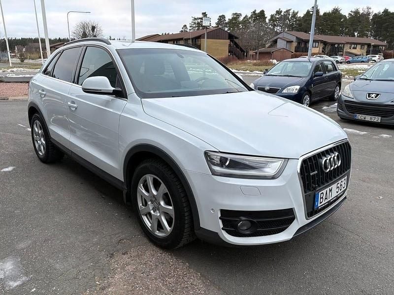 Begagnad Audi Q3 Comfort 177 HK (130 kW) 2012 Vit SUV
