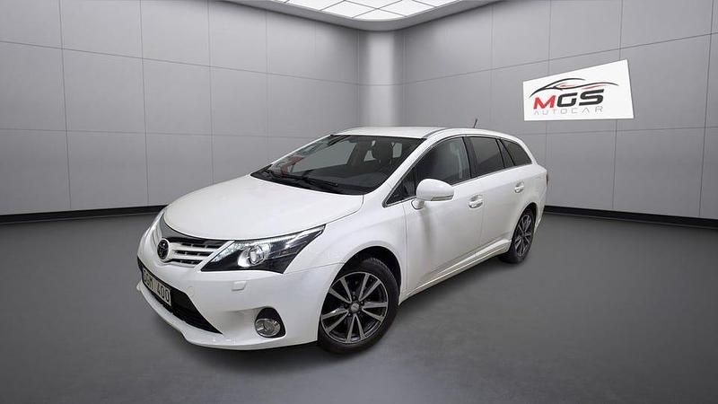 Vit Begagnad 2013 Toyota Avensis Business Edition Kombi | 64 900 kr (Bra pris) - Bild 1/4