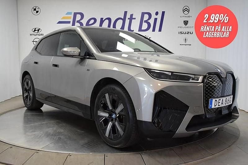 Begagnad BMW iX 455 kW (619 HK) 2022 Oxidegråmetallic SUV