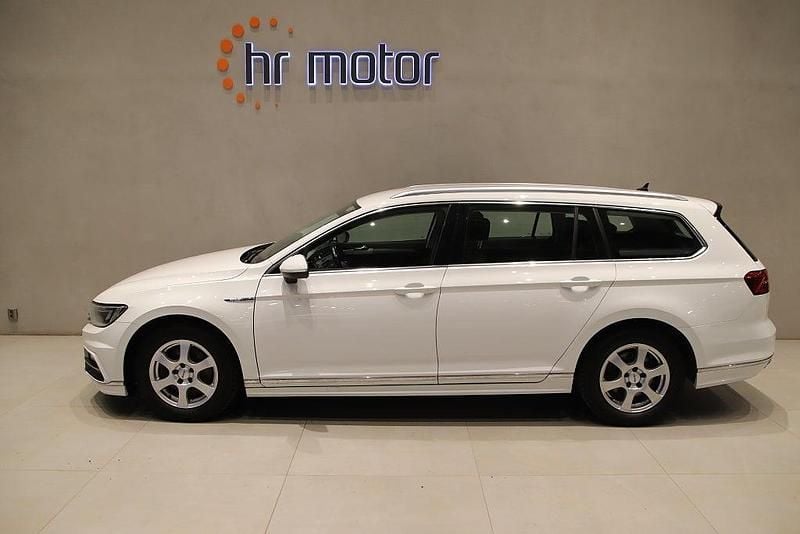Vit Begagnad 2016 VW Passat GT Kombi | 114 000 kr (Lite dyr) - Bild 1/4