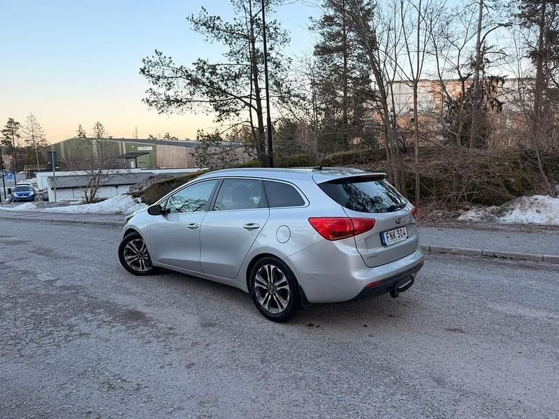 Begagnad Kia Ceed Sportswagon 128 HK (94 kW) 2015 Kombi