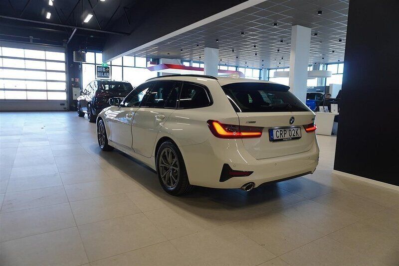 Begagnad BMW 330e Sport Line 184 HK (135 kW) 2021 Okänd Kombi