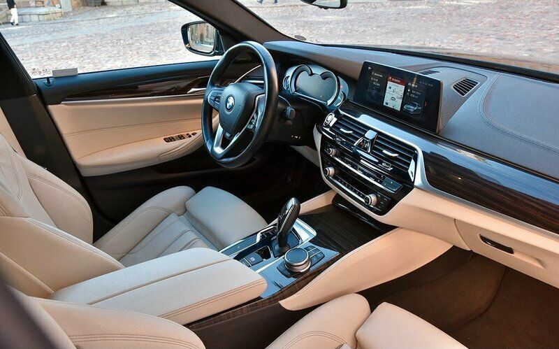 Begagnad BMW 520 Luxury Line 191 HK (140 kW) 2017 Grå Kombi