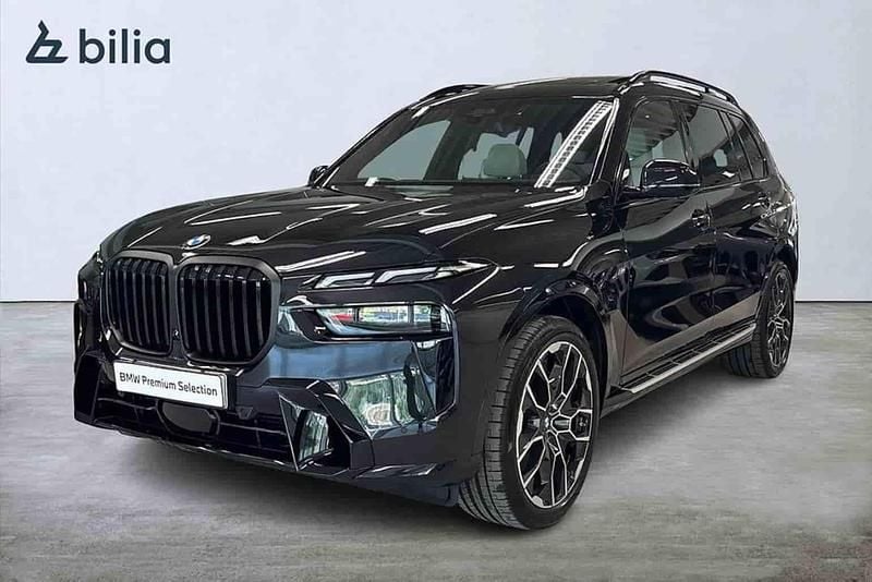 Svart Begagnad 2025 BMW X7 SUV | 1 189 900 kr - Bild 1/1