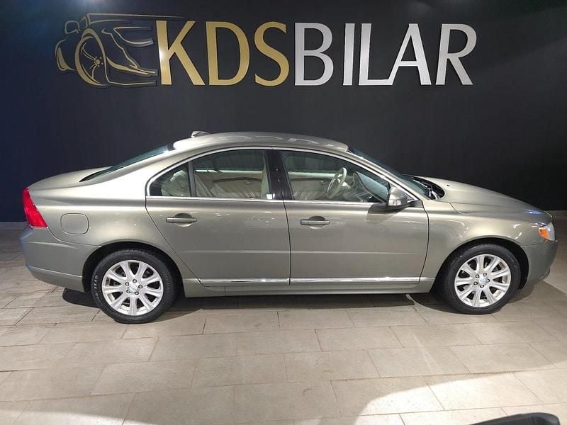 Begagnad Volvo S80 Summum 231 HK (169 kW) 2010 Grön Sedan