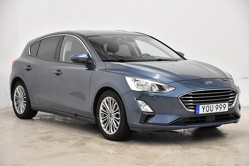 Begagnad Ford Focus Titanium 125 HK (91 kW) 2018 Blå Halvkombi