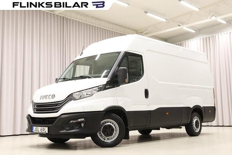 Vit Begagnad 2023 Iveco Daily Van | 398 750 kr (Bra pris) - Bild 1/4