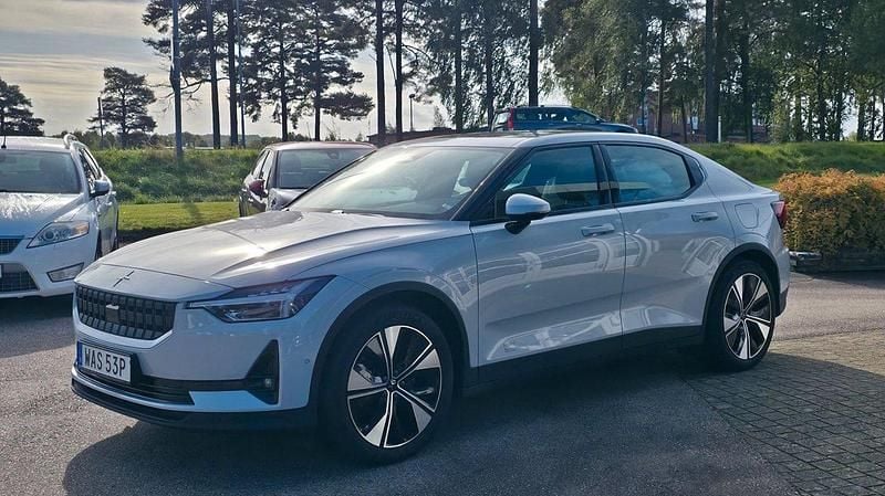 Silver Begagnad 2023 Polestar 2 Pilot Sedan | 379 900 kr (Marknadspris) - Bild 1/4